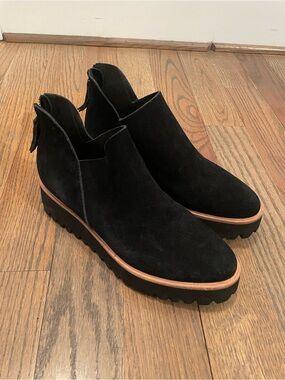 All Black Flatform Shootie. Size not listed but it fits like a size 8 1/2-9